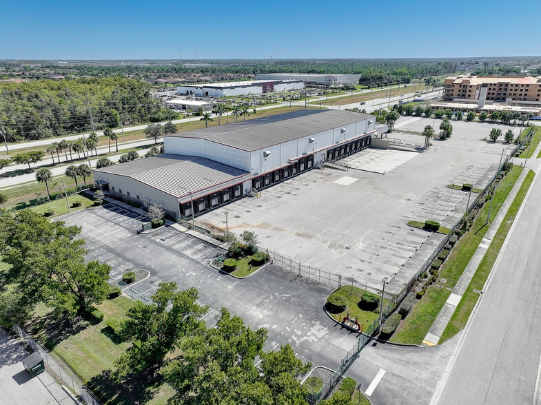 3843 Ironbridge Blvd, Fort Myers, FL for lease - Building Photo - Image 3 of 9