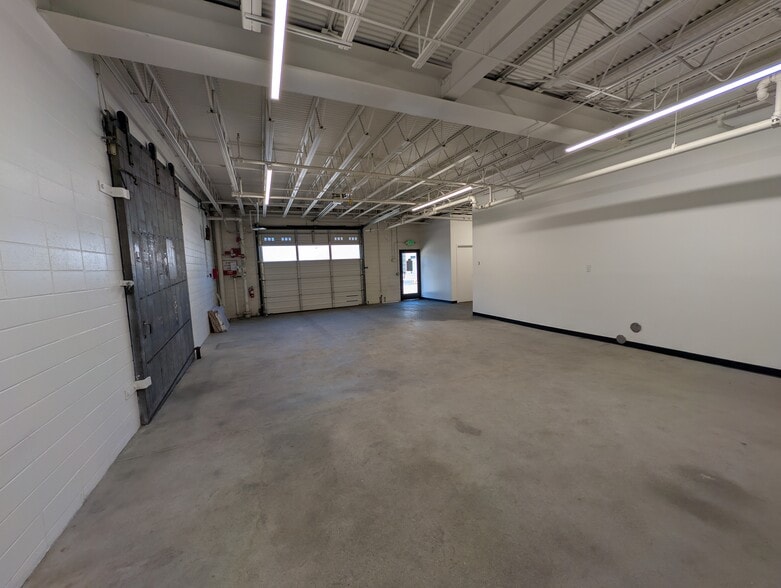 1835 Dana St, Glendale, CA for lease - Building Photo - Image 2 of 7