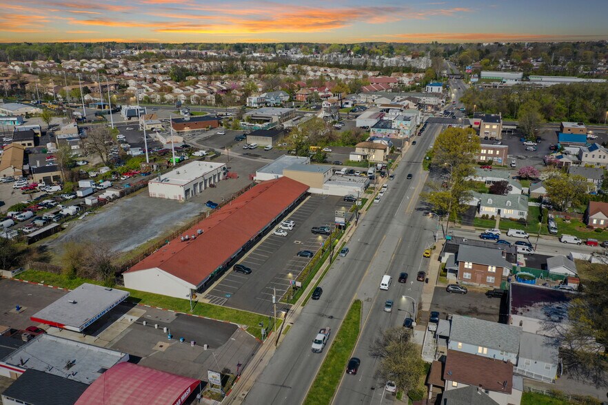 1900 Grant Ave, Philadelphia, PA à louer - Photo du bâtiment - Image 3 de 8