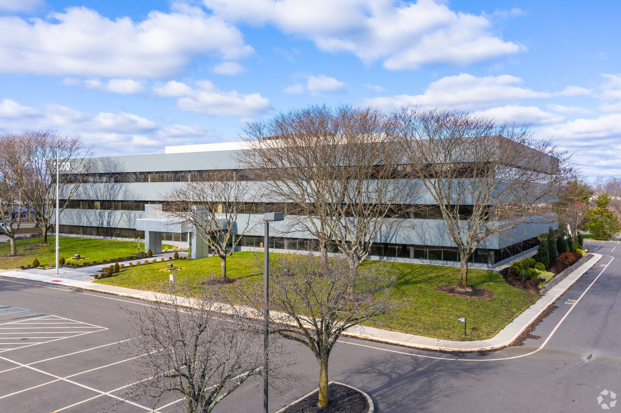 7000 Lincoln Dr, Marlton, NJ à louer Photo du bâtiment- Image 1 de 14