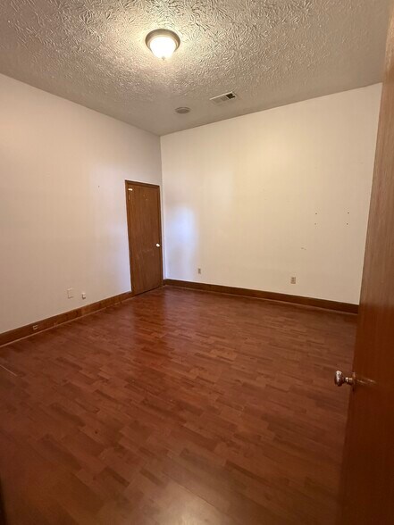 905 3rd Ave, Columbus, GA à louer - Photo du bâtiment - Image 2 de 6