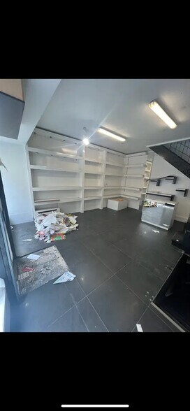 Commerce de détail dans Paris à vendre - Photo du bâtiment - Image 2 de 5