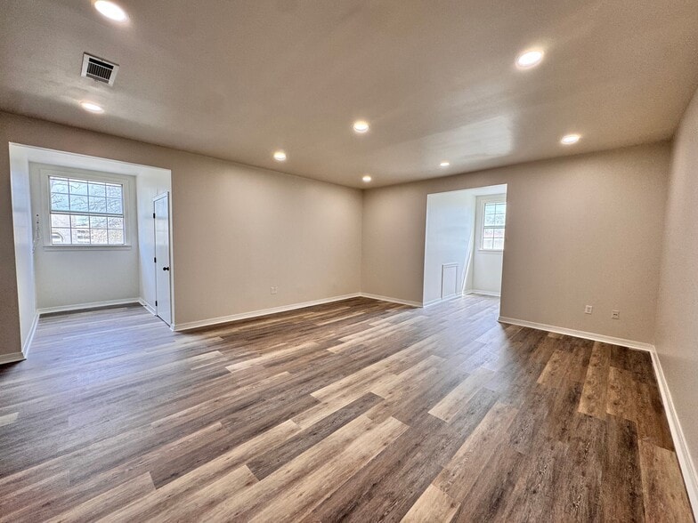 953 North St, Jackson, MS for lease - Building Photo - Image 3 of 13