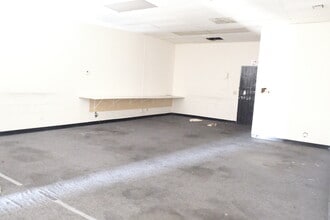 2521-2525 N Grand Ave, Santa Ana, CA for lease Interior Photo- Image 2 of 6