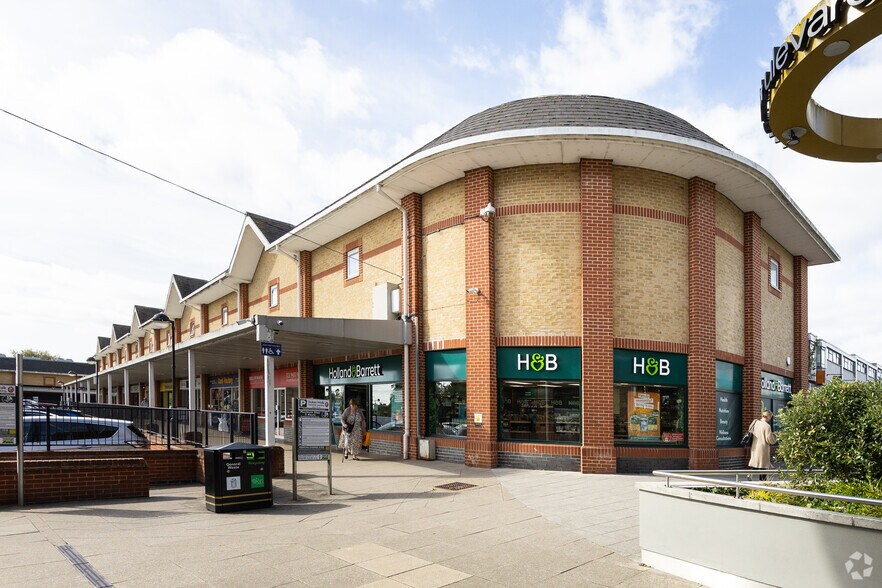 1-11 Dukes Walk, Waterlooville à louer - Photo du bâtiment - Image 2 de 2