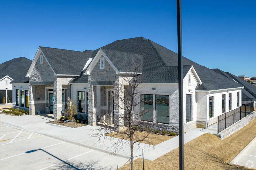 250 S Preston Rd, Prosper, TX à louer - Photo principale - Image 1 de 5