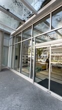 6081 No. 3 Rd, Richmond, BC à louer - Vidéo sur l’inscription commerciale