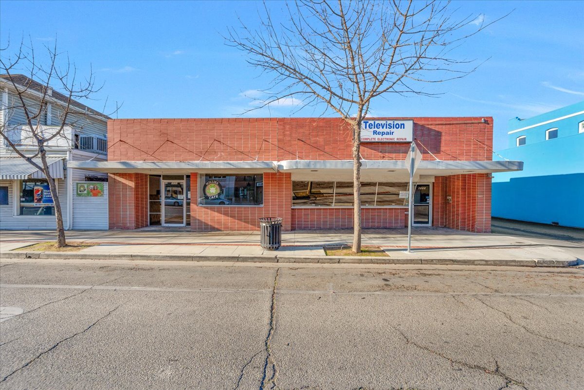 1623 11th St, Reedley, CA for lease Building Photo- Image 1 of 28