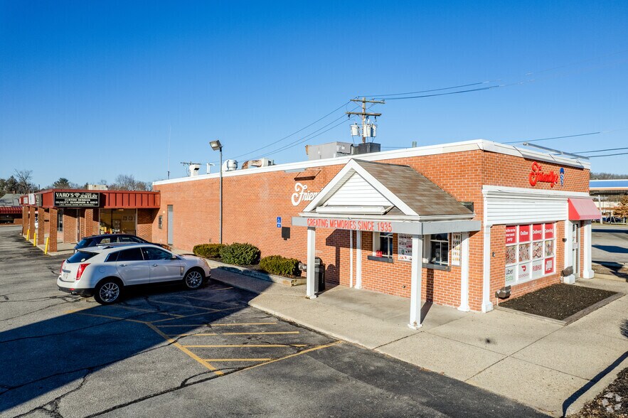 129-131 E Main St, Webster, MA à louer - Photo principale - Image 3 de 7