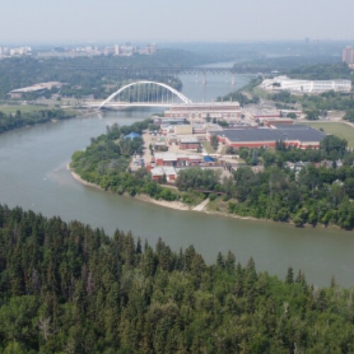 9223 99 St NW, Edmonton, AB à vendre - Photo du bâtiment - Image 3 de 5