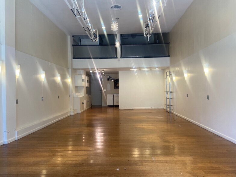 2887 College Ave, Berkeley, CA à louer - Photo du bâtiment - Image 3 de 5
