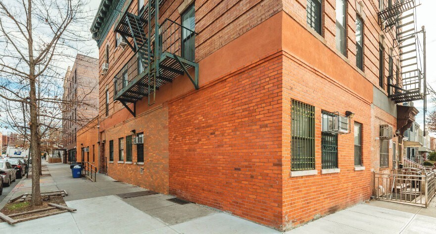 2506 Albemarle Rd, Brooklyn, NY à vendre - Photo du bâtiment - Image 3 de 3