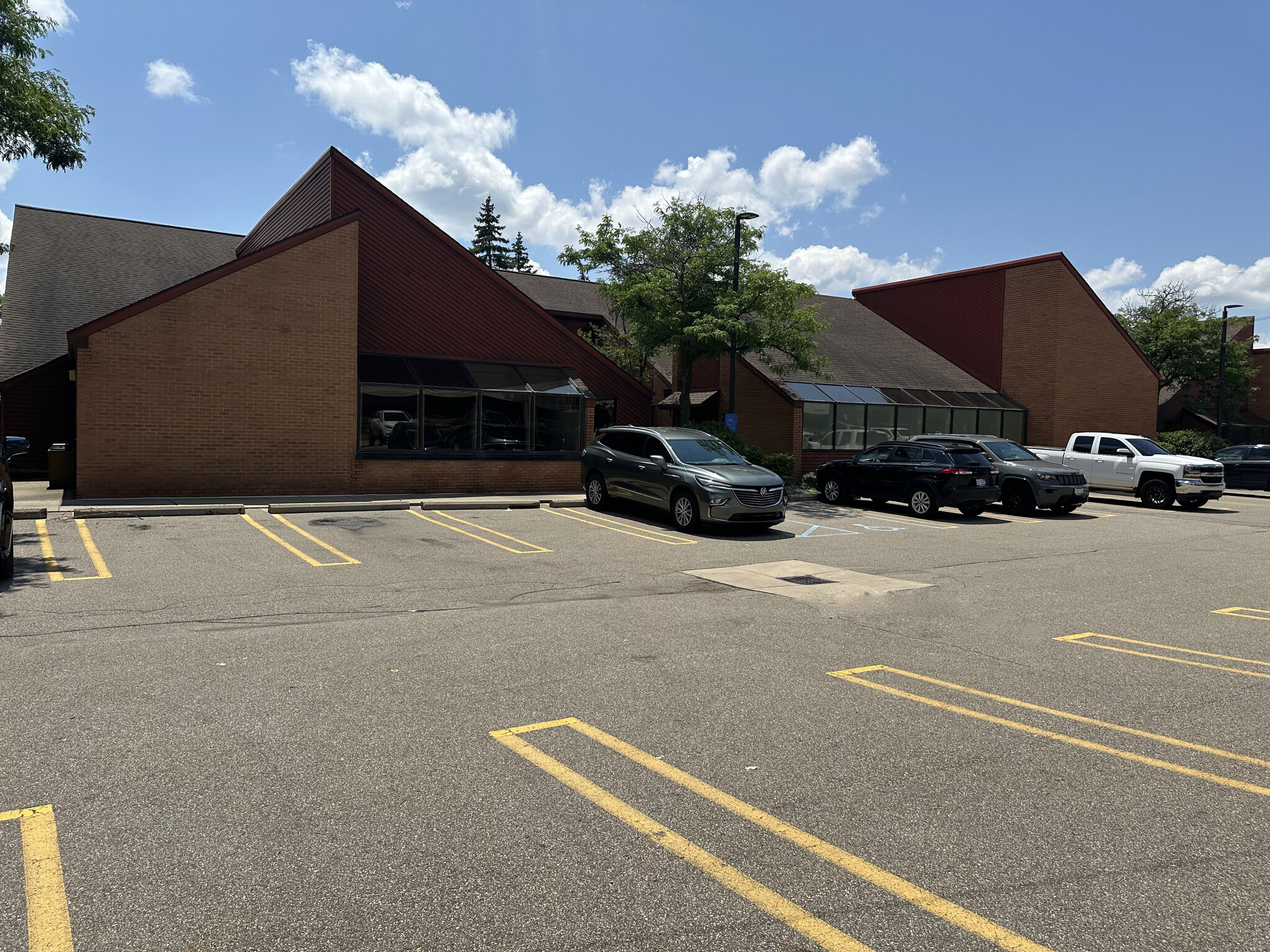 29688 Telegraph Rd, Southfield, MI for lease Building Photo- Image 1 of 9