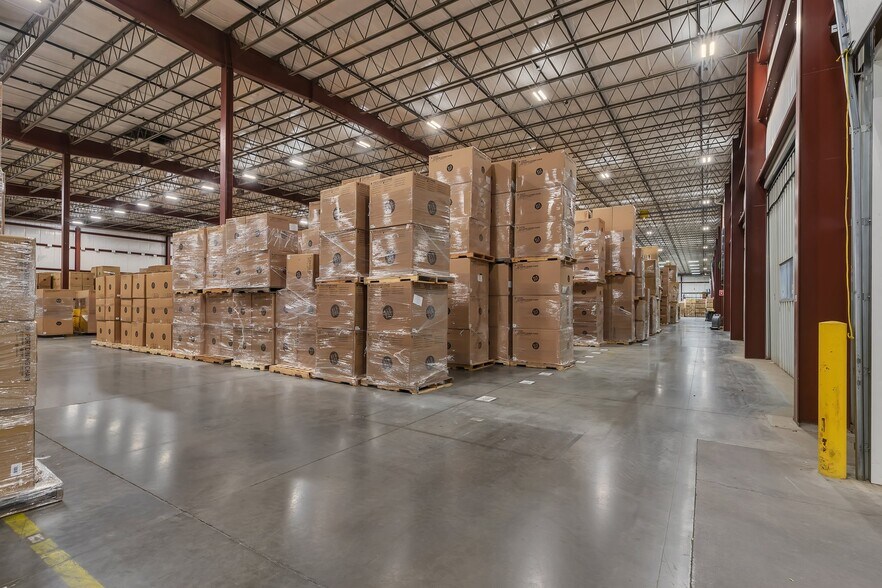 1100 Stearns Dr, Sauk Rapids, MN à vendre - Photo intérieure - Image 2 de 9