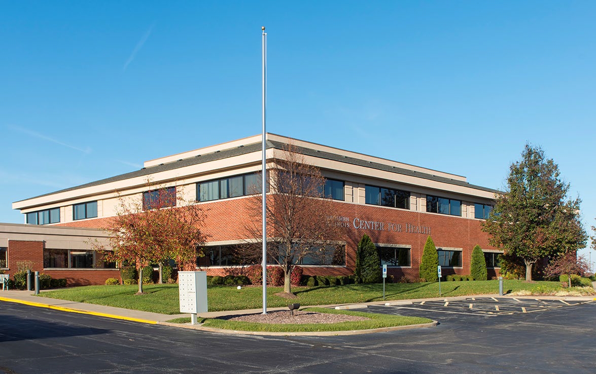 Southern Illinois Medical Office portfolio of 3 properties for sale on LoopNet.ca Primary Photo- Image 1 of 4