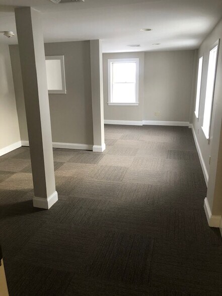 229 Main St, Vergennes, VT à louer - Photo du bâtiment - Image 2 de 4