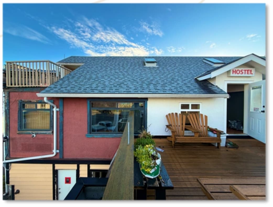 4454 Willingdon Av, Powell River, BC for sale Primary Photo- Image 1 of 8