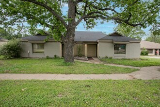 707 N Waldrip St, Grand Saline, TX for lease Building Photo- Image 1 of 1