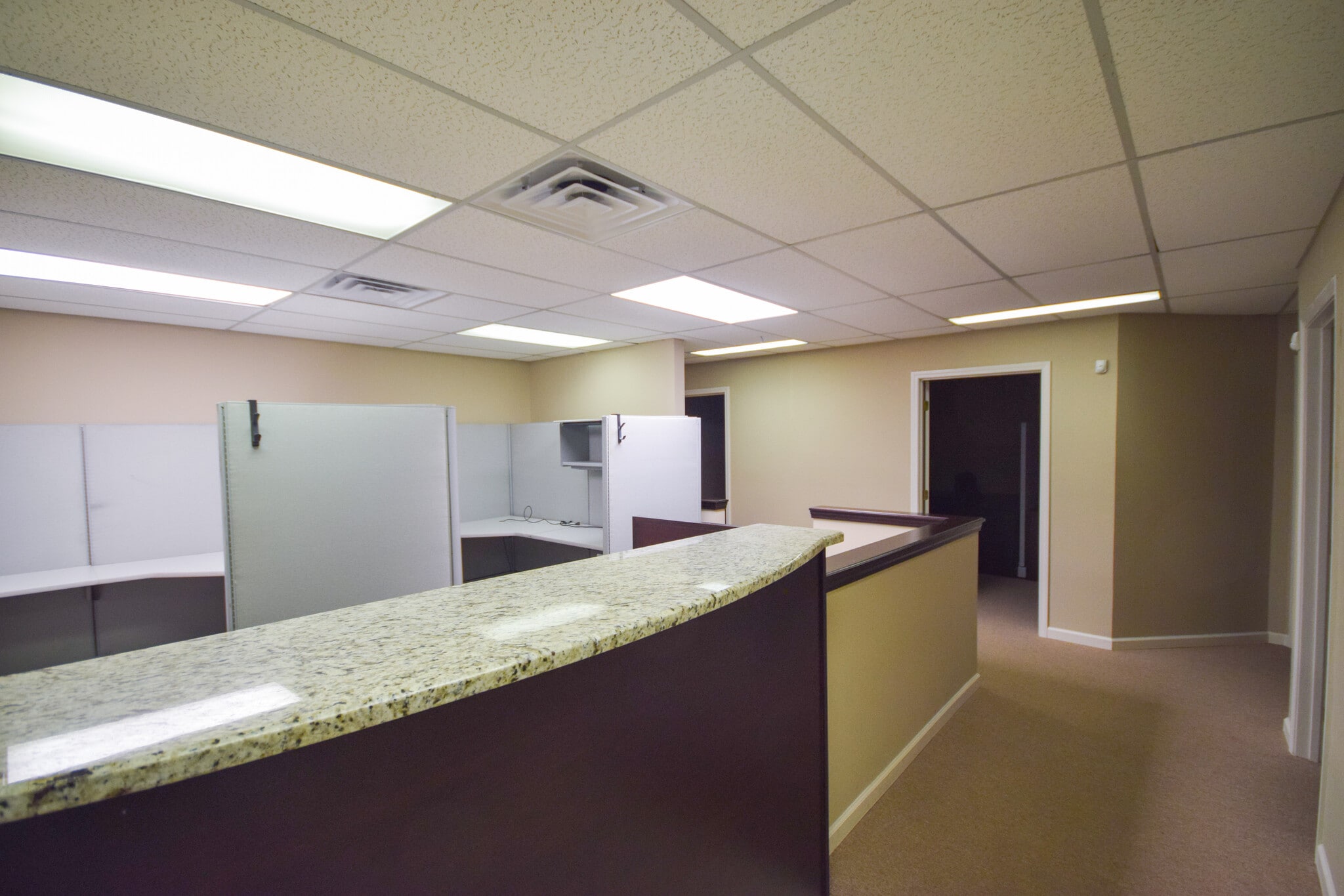 137 Shadow Oaks Dr, North Little Rock, AR for sale Interior Photo- Image 1 of 36