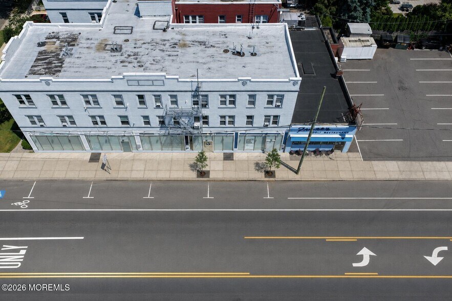 1408-1412 Main St, Asbury Park, NJ à louer - Photo du bâtiment - Image 3 de 12