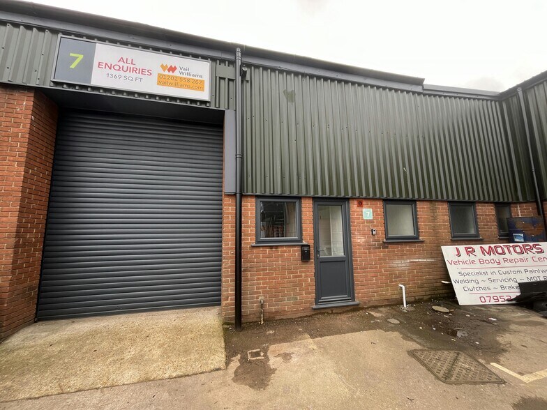 35 Willis Way, Poole à louer - Photo du bâtiment - Image 2 de 20