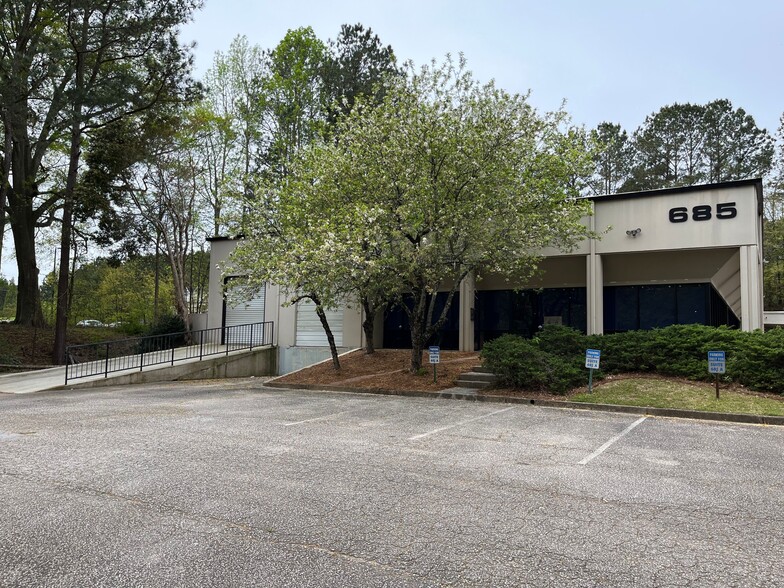 685 Thornton Way, Lithia Springs, GA for lease - Primary Photo - Image 2 of 18