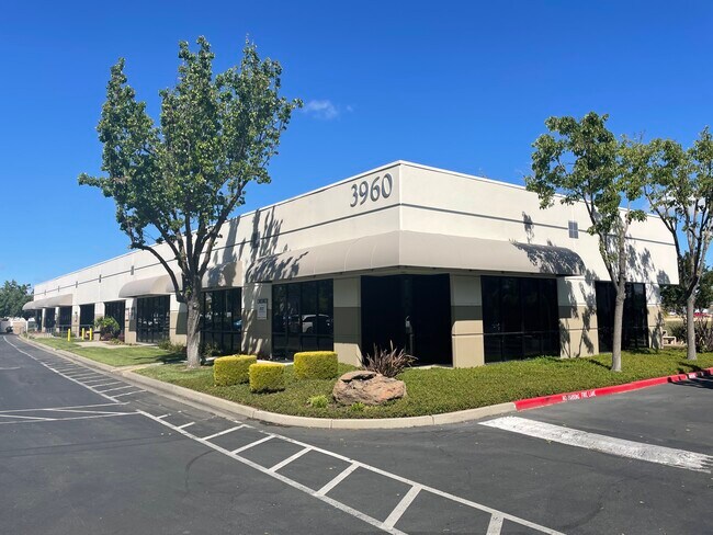More details for 3950-3960 Industrial Blvd, West Sacramento, CA - Office, Flex for Lease