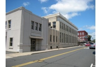 Plus de détails pour 1 W Main St, Somerville, NJ - Commerce de détail à louer