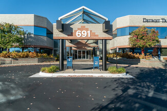 More details for 691 N Squirrel Rd, Auburn Hills, MI - Office for Lease