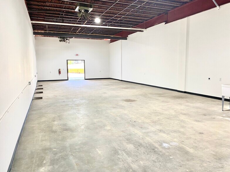 1316 Lakewood Ave, Atlanta, GA à louer - Photo du bâtiment - Image 2 de 9