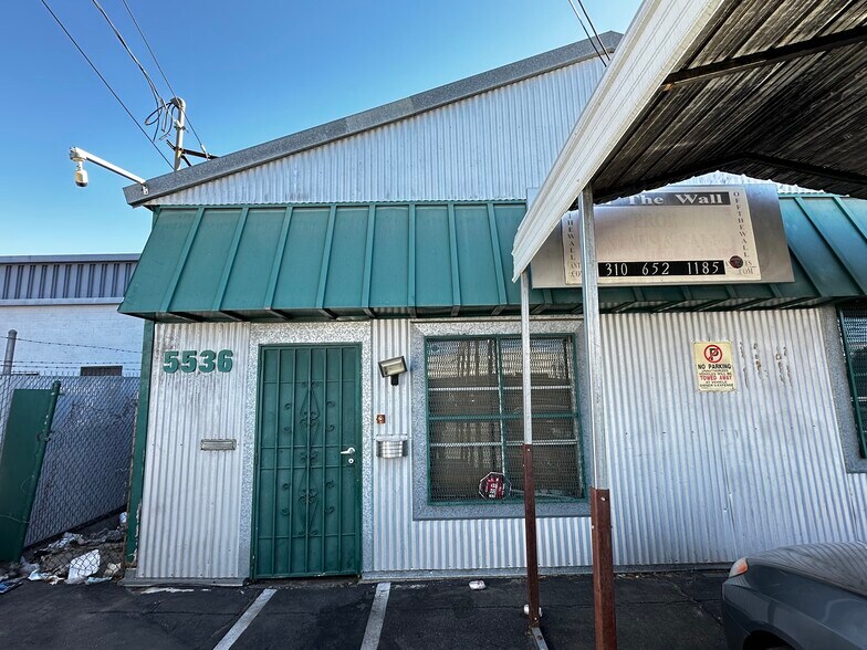 5536 Satsuma Ave, North Hollywood, CA à louer - Photo du bâtiment - Image 2 de 9