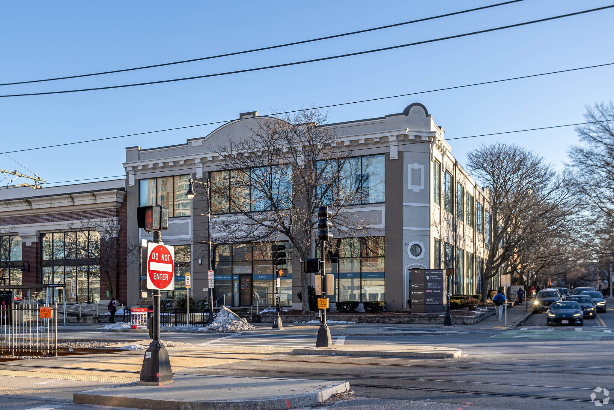 930 Commonwealth Ave, Boston, MA à louer Photo principale- Image 1 de 10