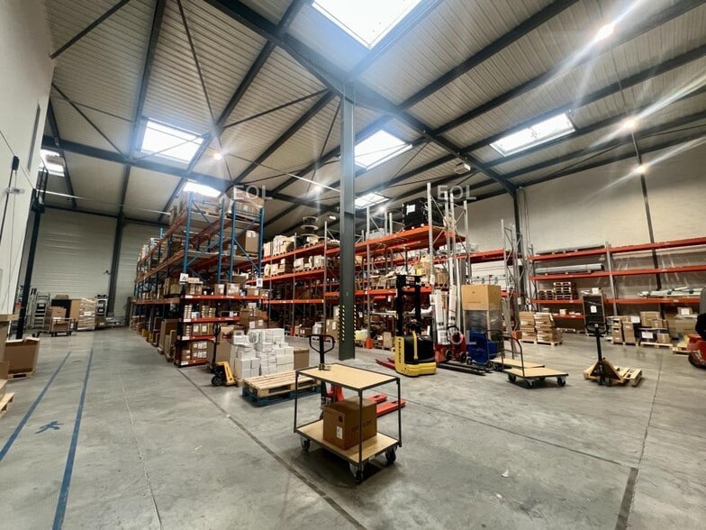 Industrial in Roissy-en-France for lease - Interior Photo - Image 2 of 11