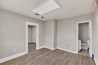 3818 S Lancaster Rd, Dallas, TX for lease Building Photo- Image 2 of 37