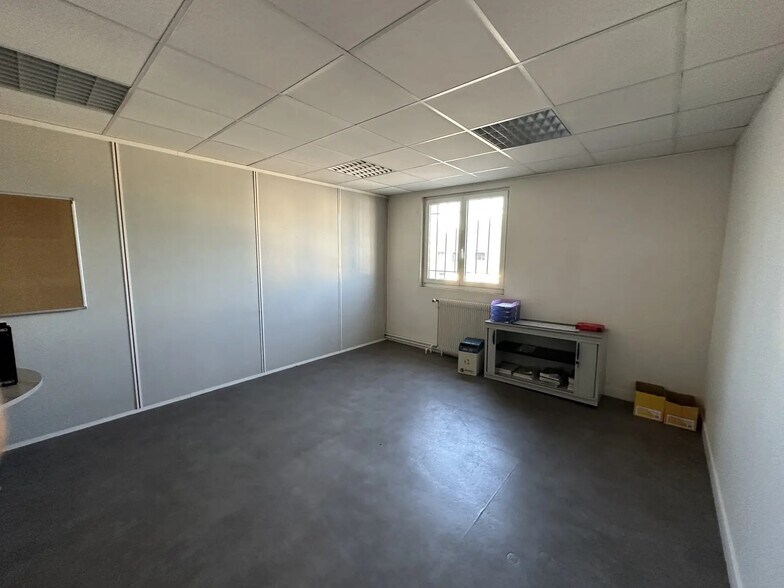2 Rue Anatole France, Tinqueux for lease - Interior Photo - Image 3 of 3