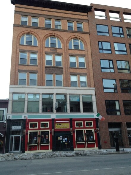 913 Elm St, Manchester, NH à louer - Photo du bâtiment - Image 2 de 4