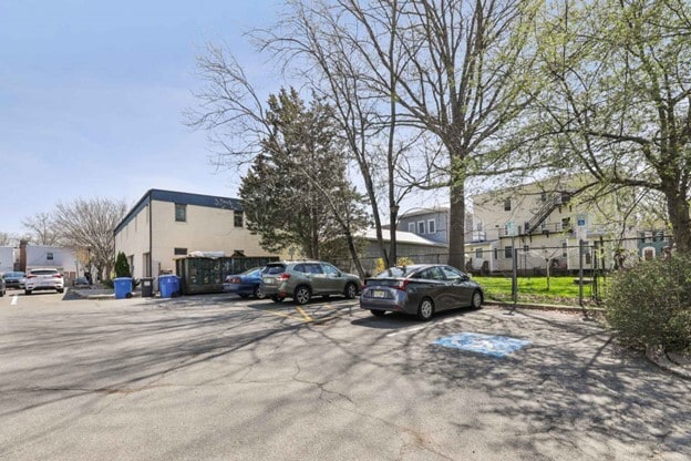 17-19 W Delaware Ave, Pennington, NJ for sale - Building Photo - Image 2 of 5