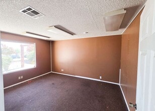 16048 Tuscola Rd, Apple Valley, CA à louer Photo intérieure- Image 2 de 4