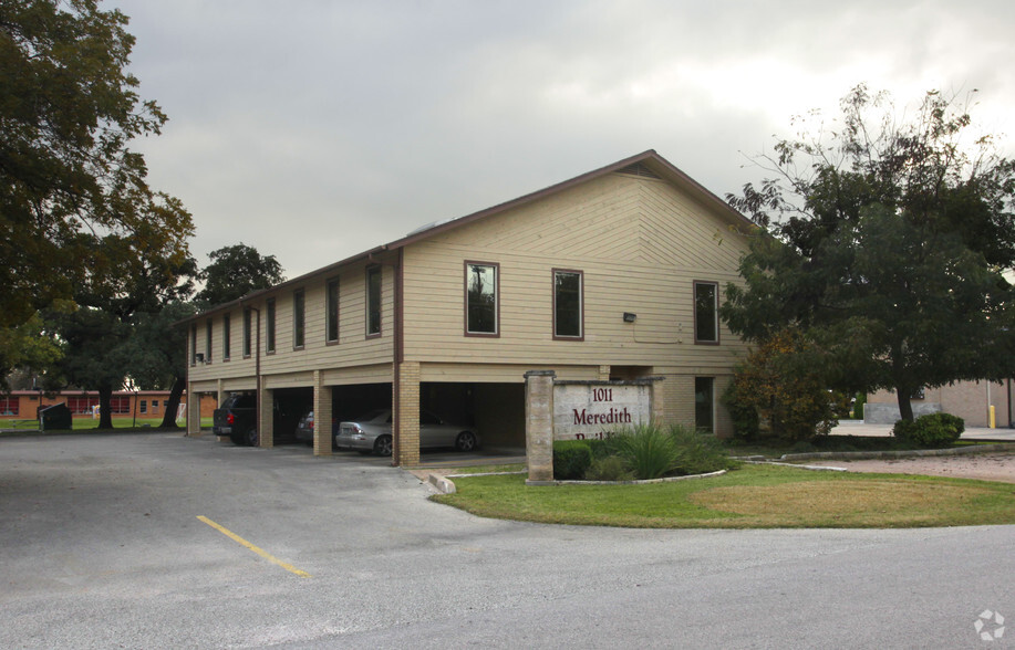 1011 Meredith Dr, Austin, TX à louer - Photo du bâtiment - Image 1 de 10