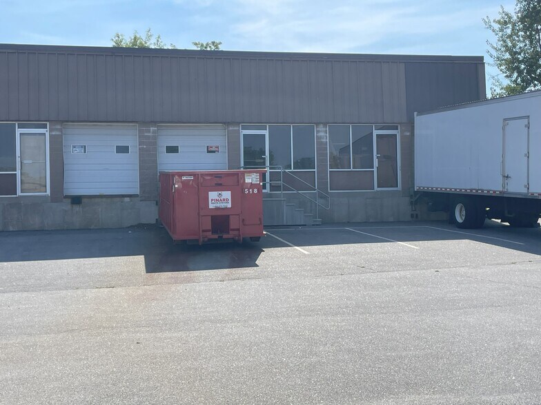 880 Candia Rd, Manchester, NH à louer - Photo du bâtiment - Image 2 de 3