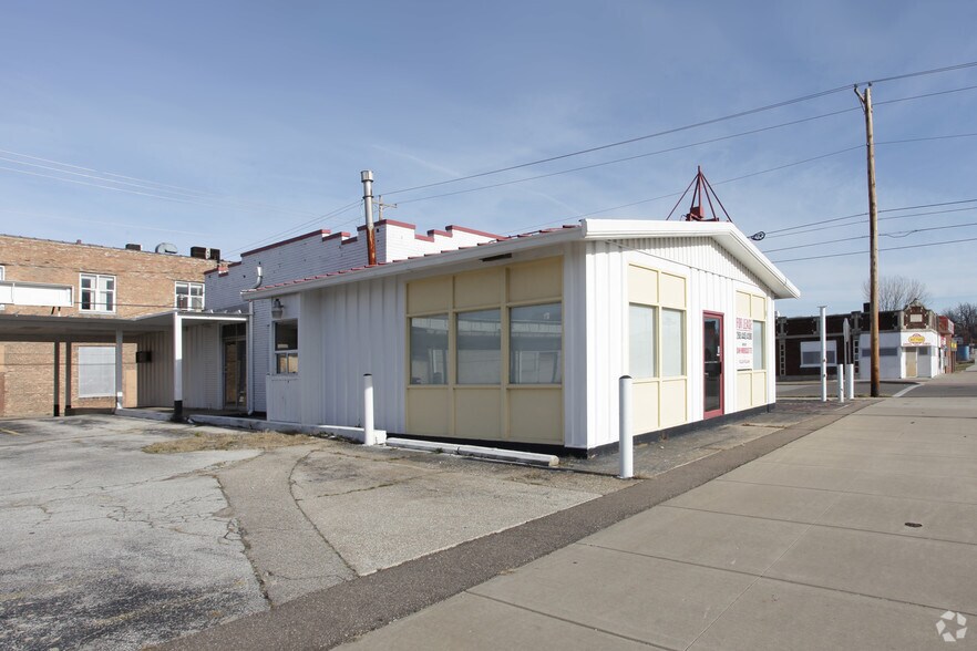 287 E Main St, Benton Harbor, MI à vendre - Photo principale - Image 1 de 2