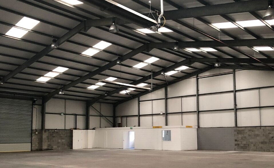 Winterstoke Rd, Weston Super Mare for lease - Interior Photo - Image 2 of 3