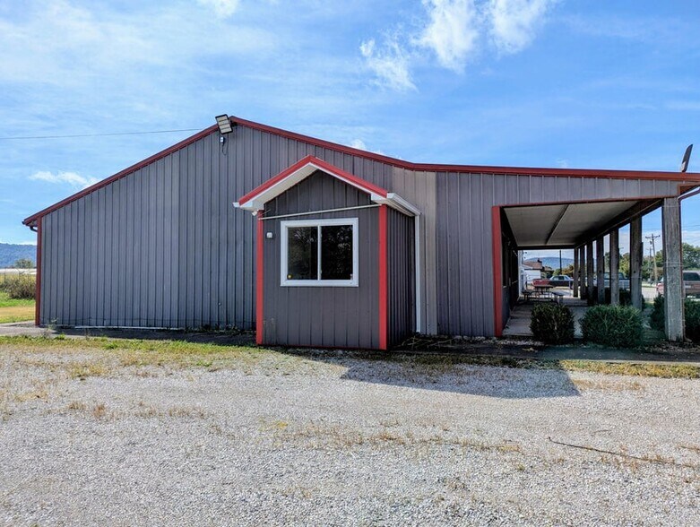 576 Highway 3106, Monticello, KY à vendre - Photo du bâtiment - Image 2 de 6