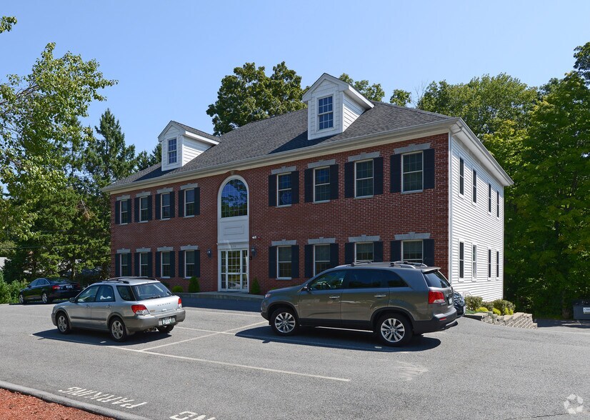 2155 Diamond Hill Rd, Cumberland, RI à louer - Photo du bâtiment - Image 3 de 5