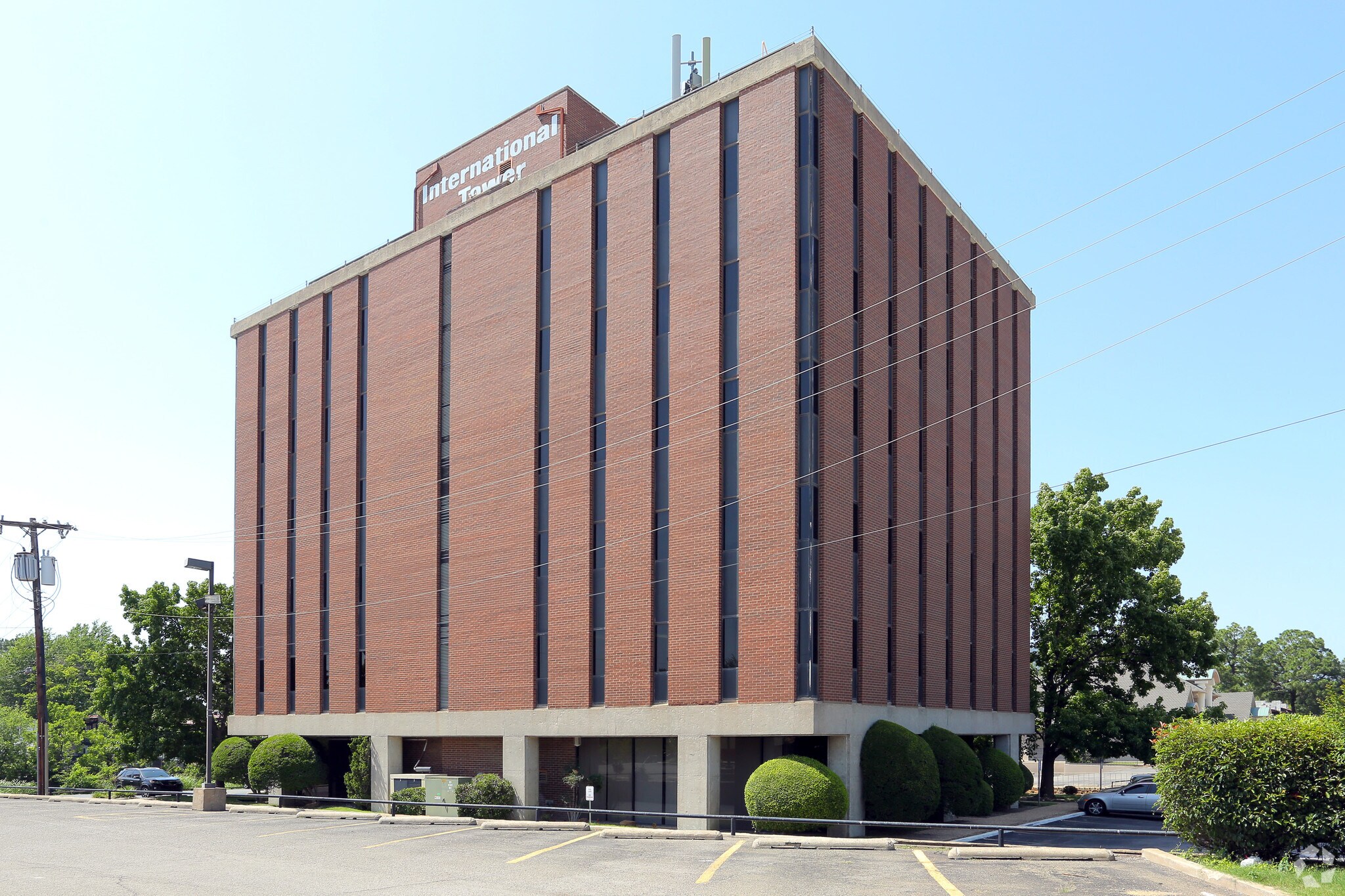 5200 S Yale Ave, Tulsa, OK à louer Photo principale- Image 1 de 33