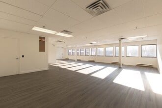 90 Rue Morgan, Baie-d'Urfé, QC for lease Interior Photo- Image 1 of 6