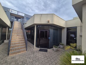 61 Robinson St, Dandenong à louer Photo du bâtiment- Image 2 de 5