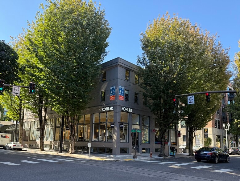 1100 NW Glisan St, Portland, OR for lease - Building Photo - Image 2 of 25