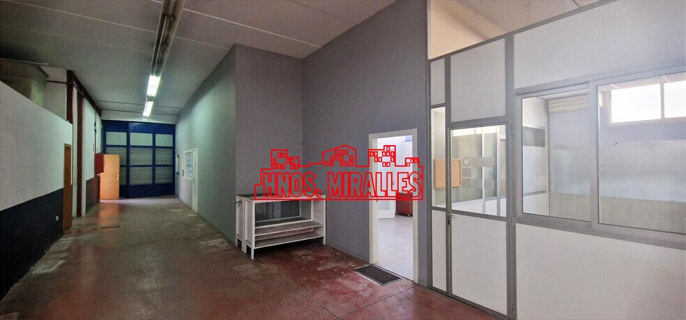 Industrial in Elche for lease - Interior Photo - Image 1 of 29