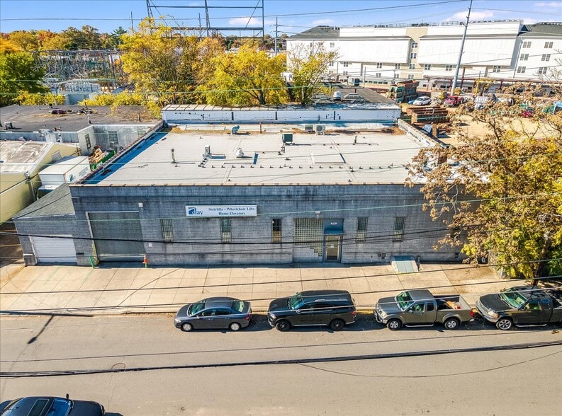 50 Hempstead Gardens, West Hempstead, NY for sale - Building Photo - Image 3 of 10